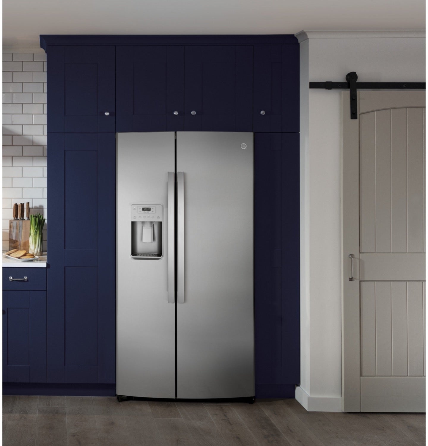 GE Stainless Steel Side-By-Side Refrigerator (25.1 Cu.Ft) - GSS25IYNFS