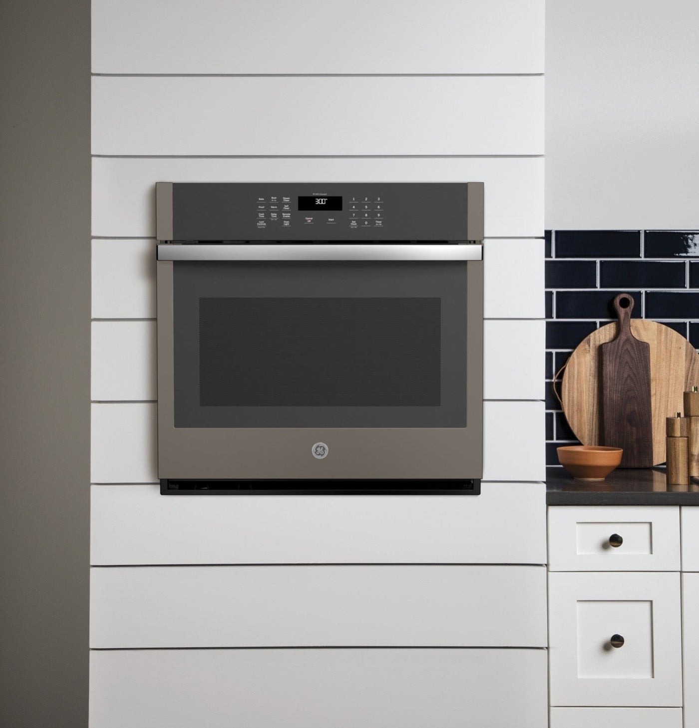 GE Slate Single Wall Oven (5.0 Cu.Ft) - JTS3000ENES