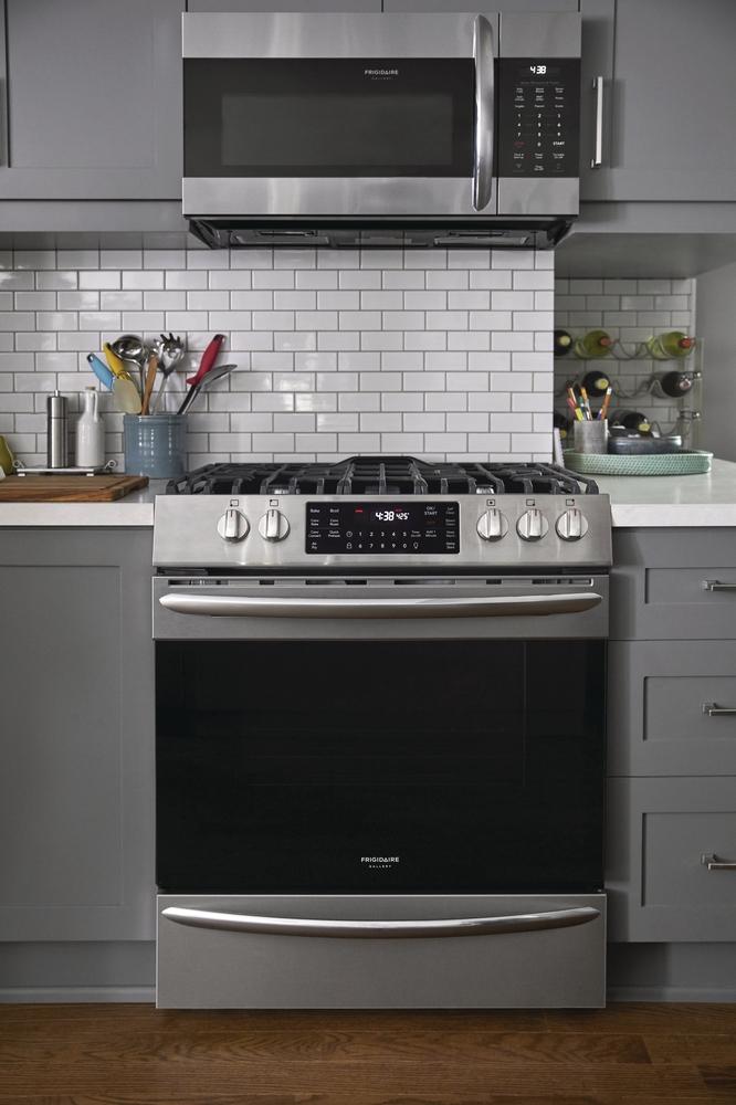 Frigidaire Gallery Smudge-Proof Stainless Steel Slide-In Gas Convection Range with Air Fry (5.6 Cu. Ft.) - FGGH3047VF