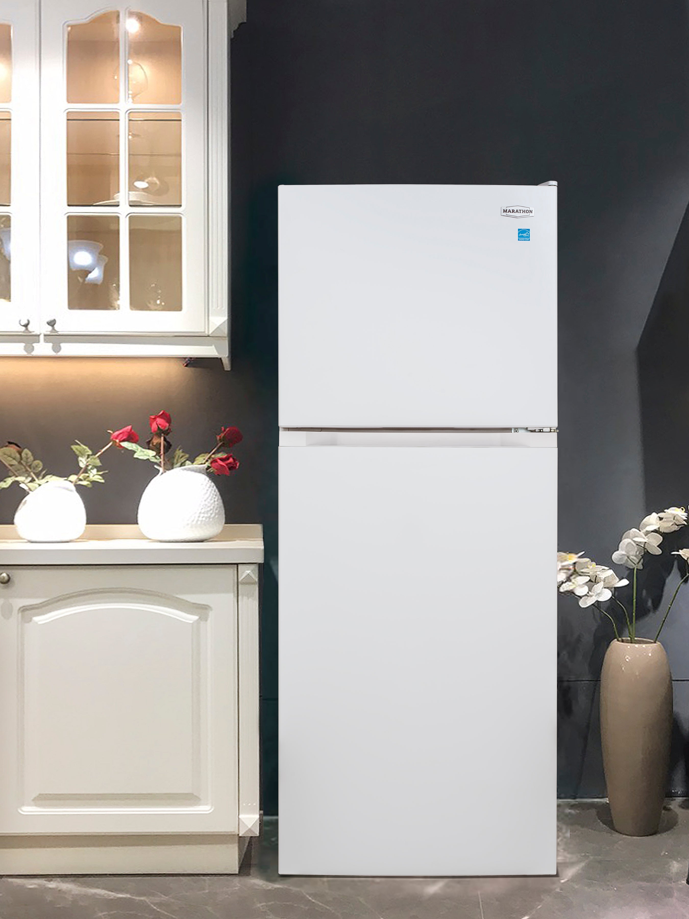 Marathon 24" White Top Mount Refrigerator (10.4 cu. ft.) - MFF103W