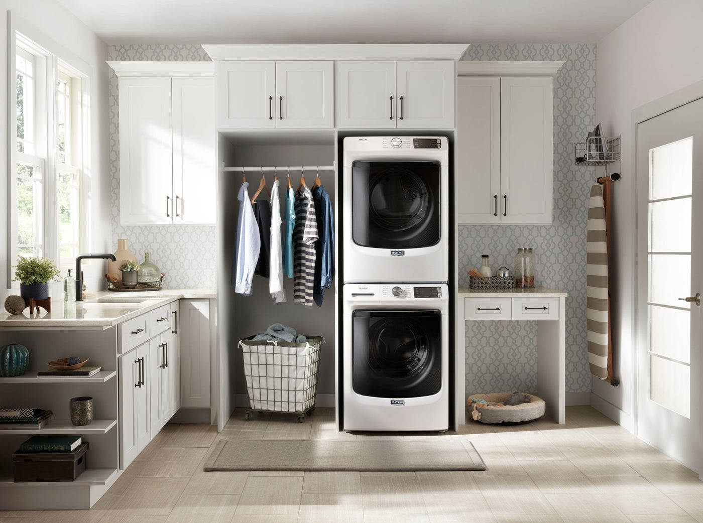 Maytag White Front Load Washer (5.5 cu.ft.) - MHW6630HW