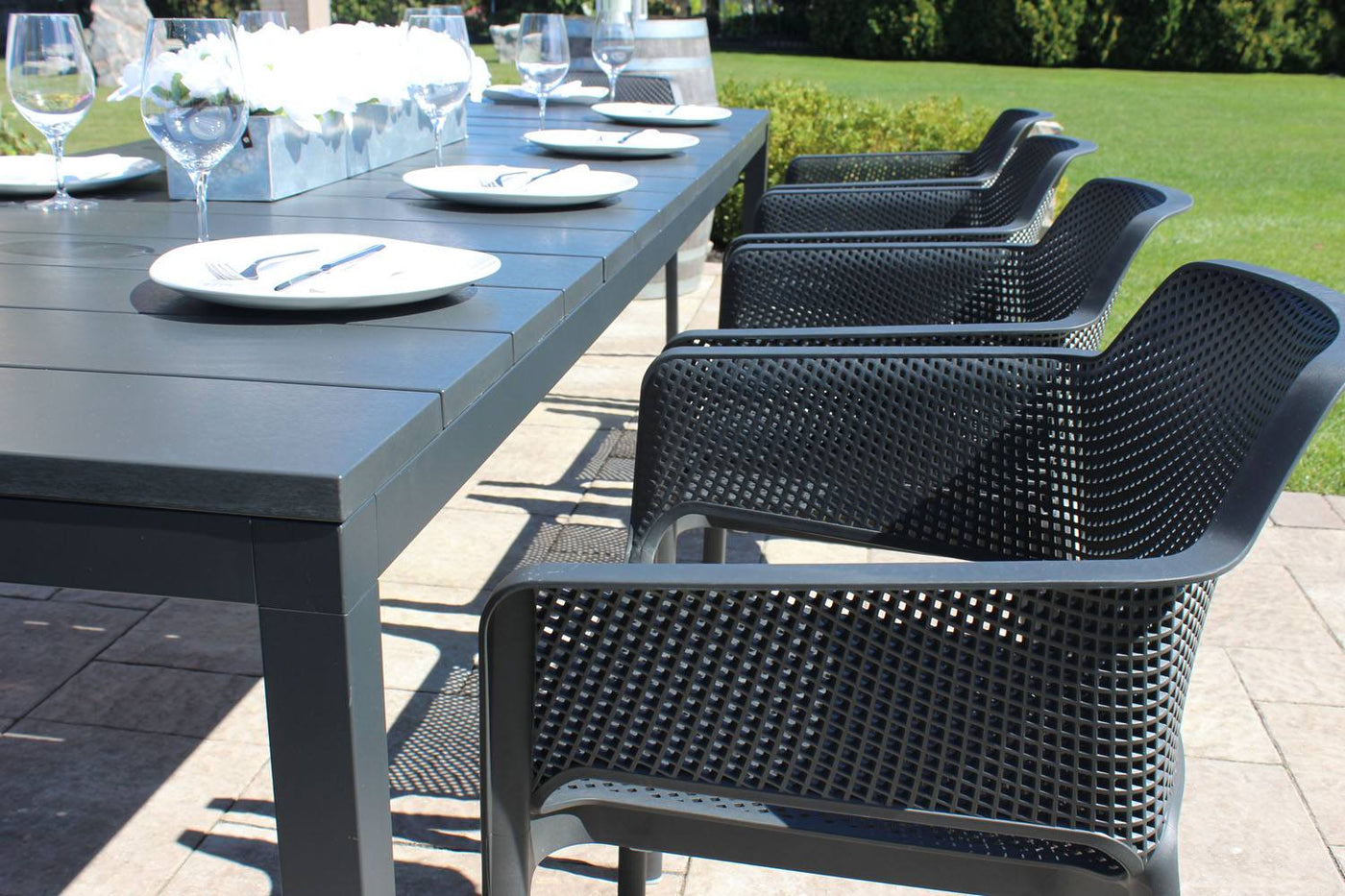 Nardi Rio / Trill 11-Piece Extendable 83"-110" Outdoor Dining Package - Anthracite/Peyton Granite