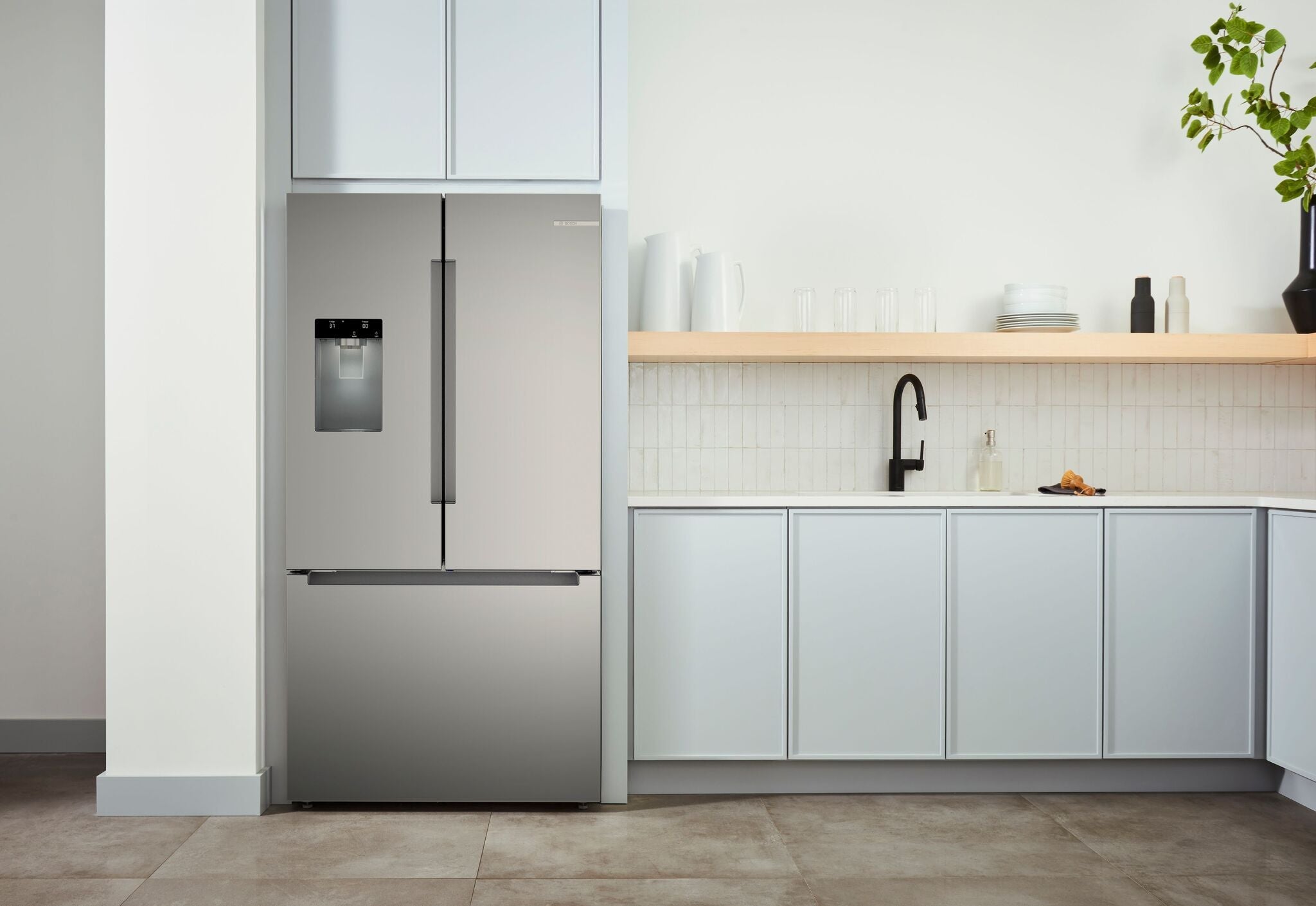 Bosch Fingerprint Resistant Stainless Steel Bottom-Freezer French Door Refrigerator (26 Cu.Ft.) - B36FD10ENS