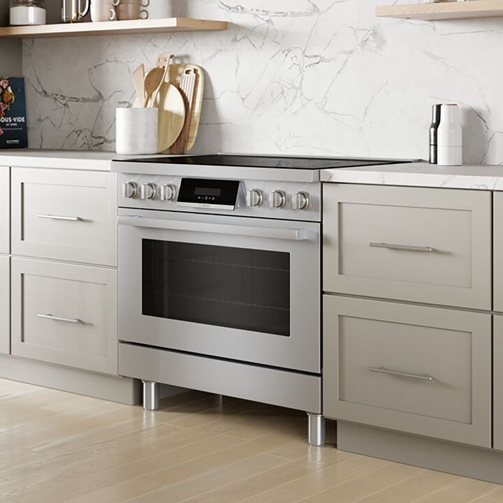 Bosch Stainless Steel 36" Industrial-Style Electric Induction Range (3.7 cu. ft.) - HIS8655C