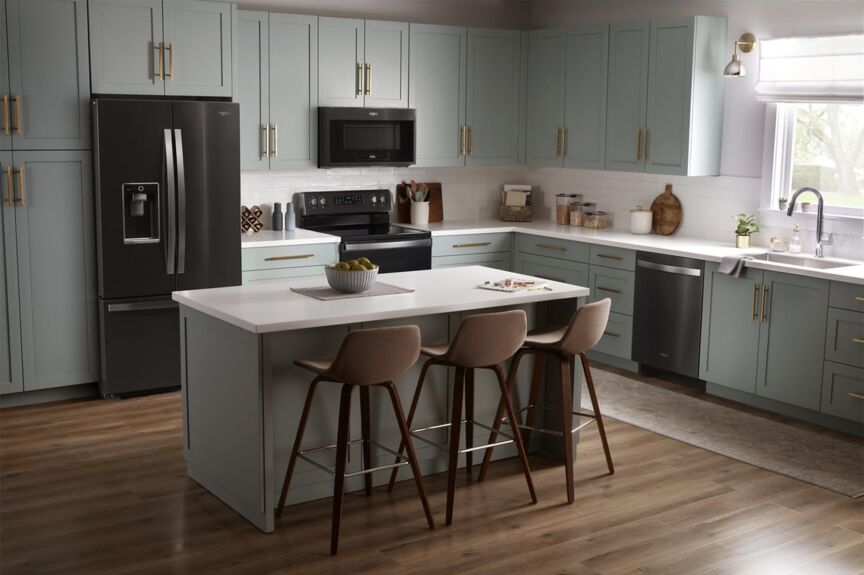 Whirlpool Fingerprint Resistant Black Stainless Dishwasher with 3rd Rack (47 dBA) - WDT970SAKV