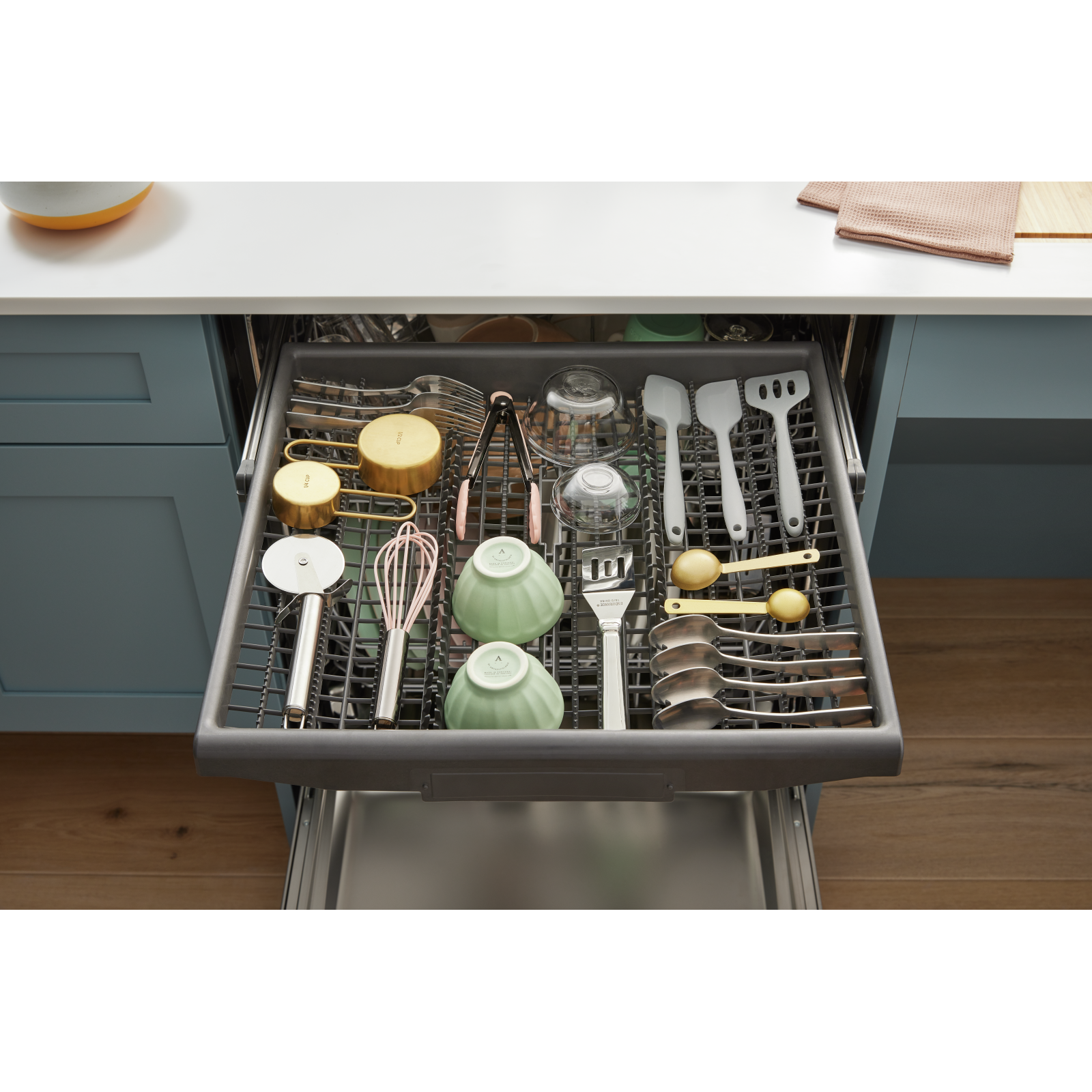 Whirlpool Fingerprint Resistant Stainless Steel Dishwasher (44 dBA) - WDT550SAPZ