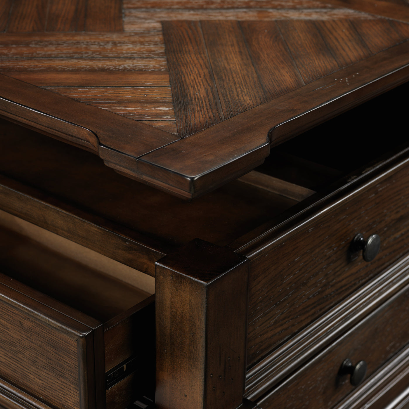 Roman Lift-Top Coffee Table - Walnut