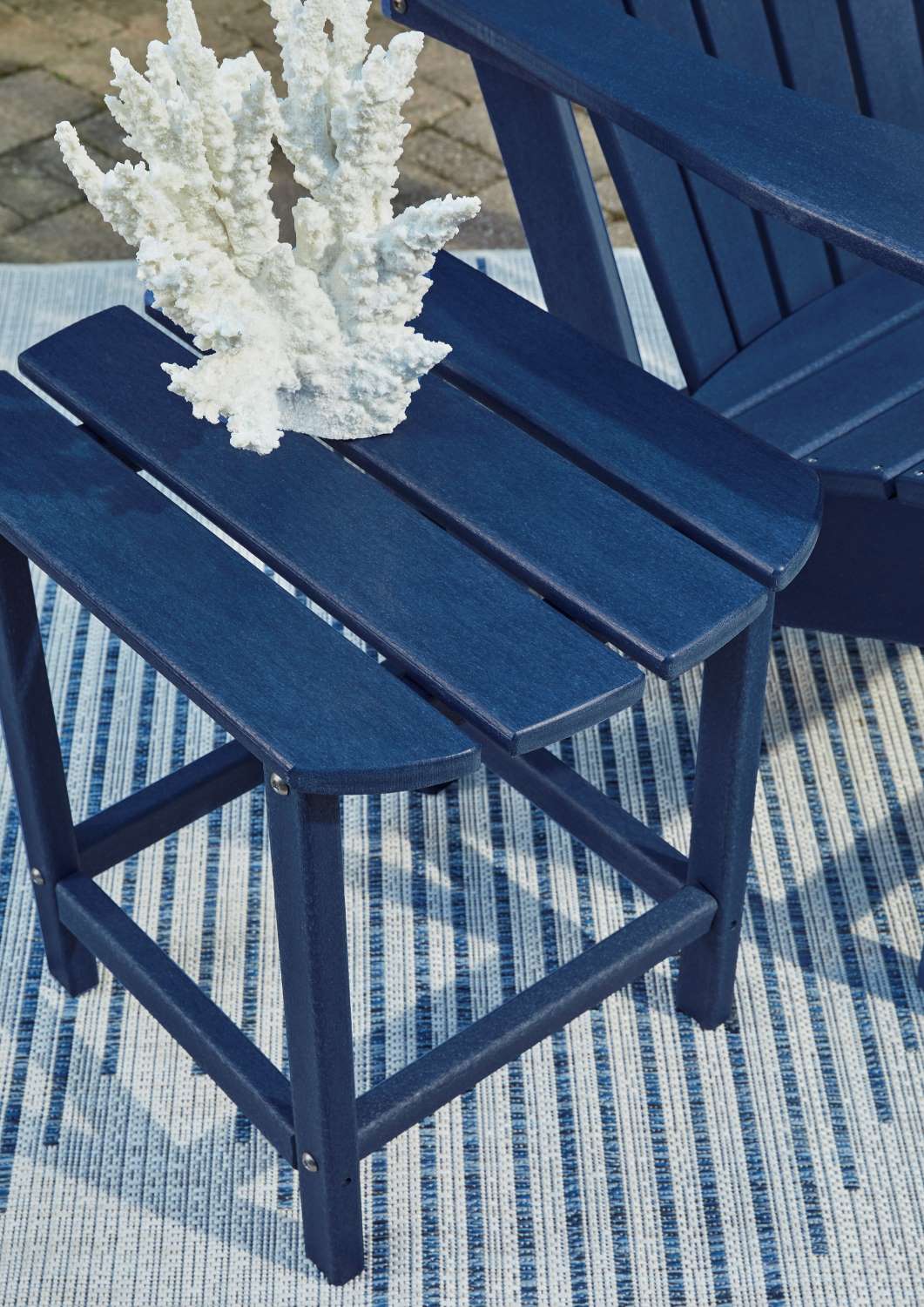 Sundown Treasure - Outdoor Blue End Table