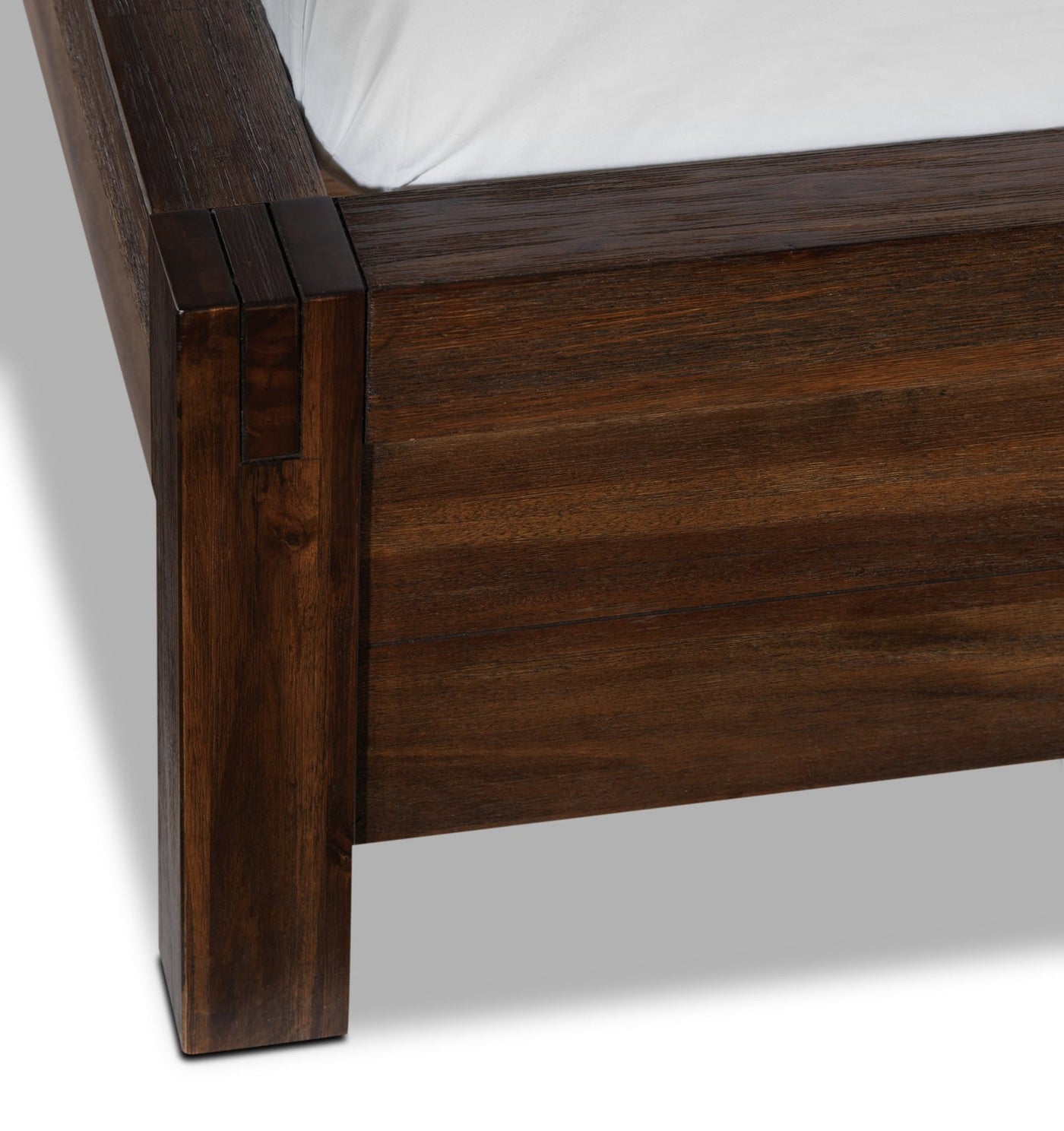 Birmingham 3-Piece Queen Bed - Dark Oak