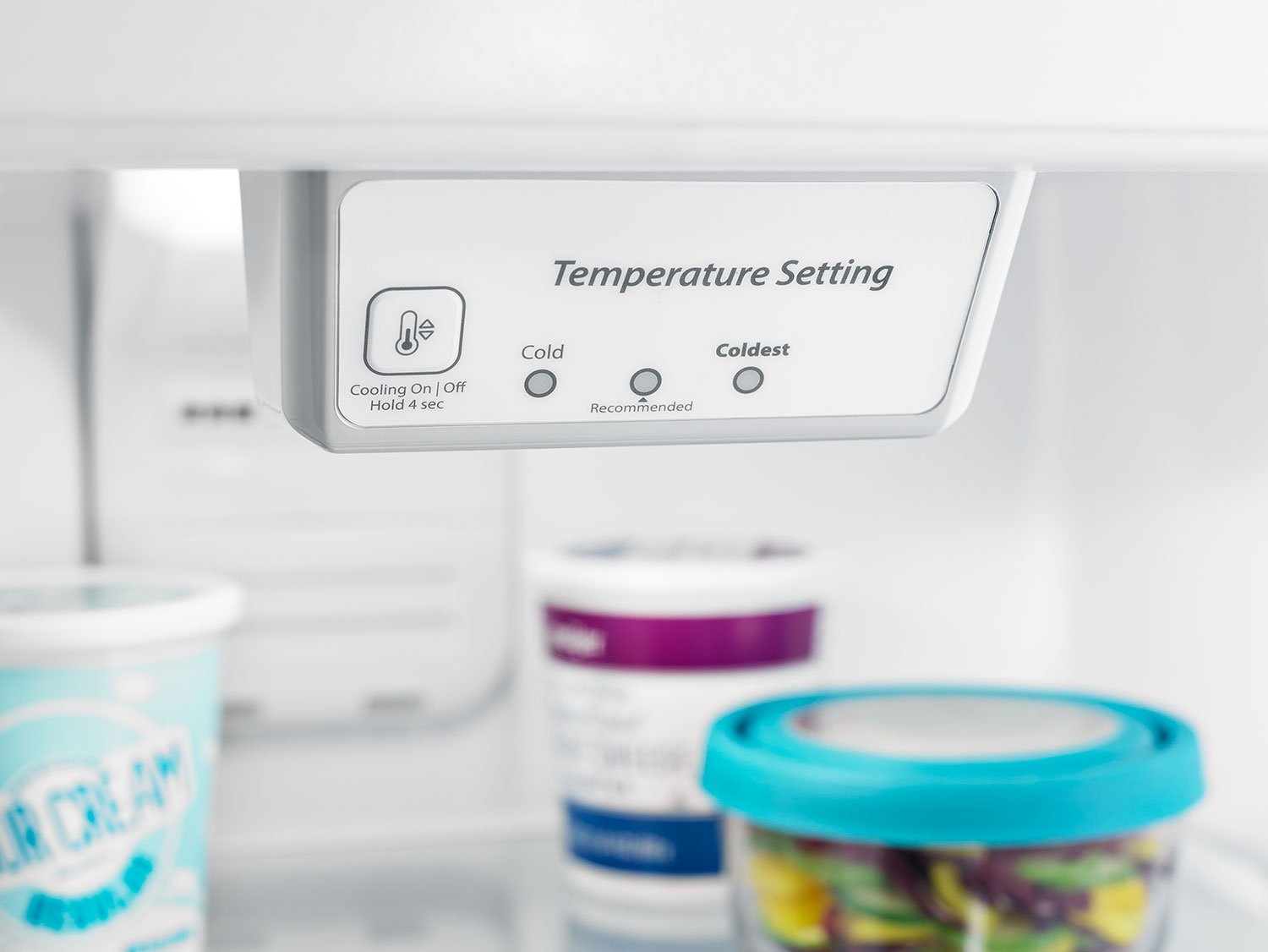 Amana White Top-Freezer Refrigerator (18.15 Cu. Ft.) - ART318FFDW