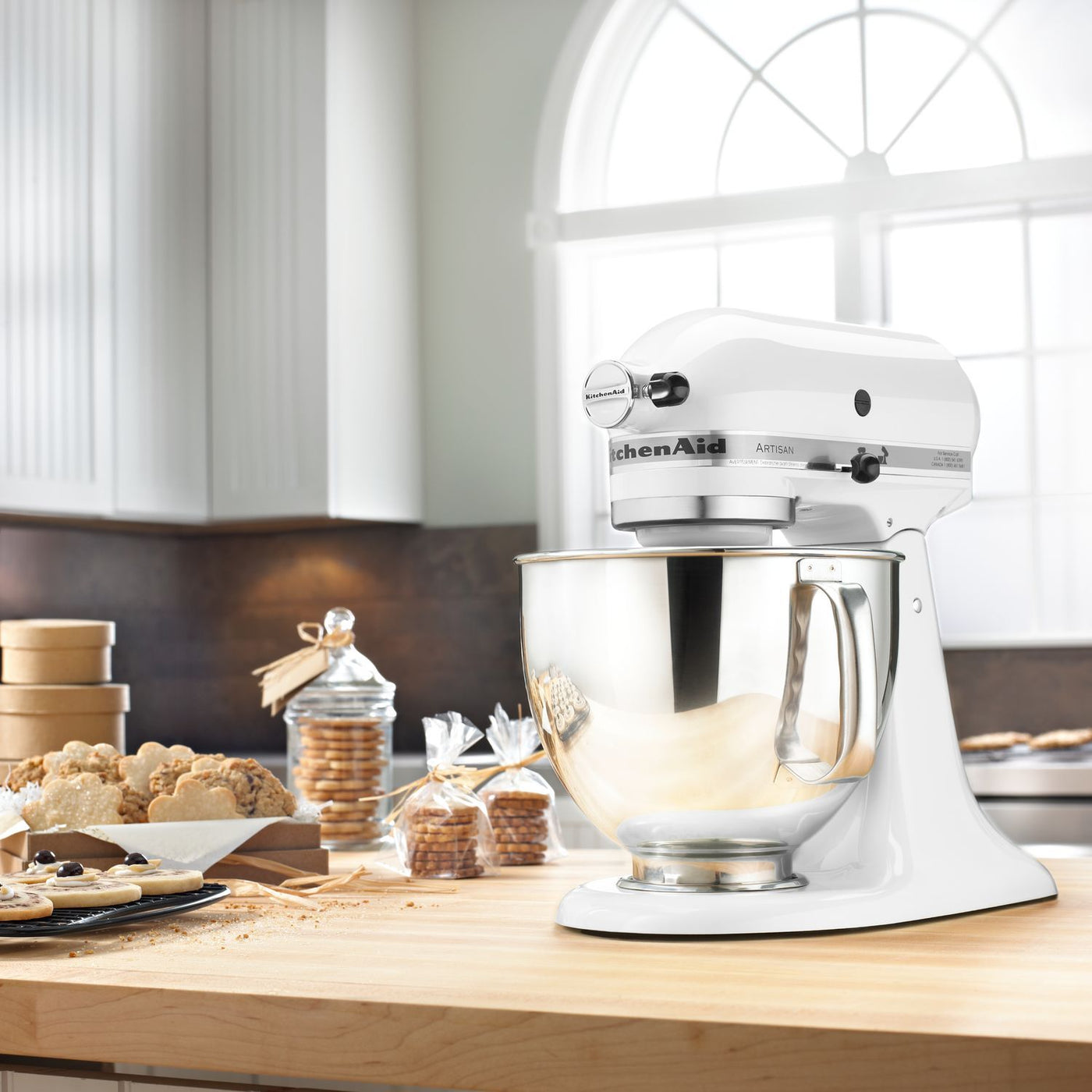 KitchenAid White 5-Quart Tilt-Head Stand Mixer - KSM150PSWH