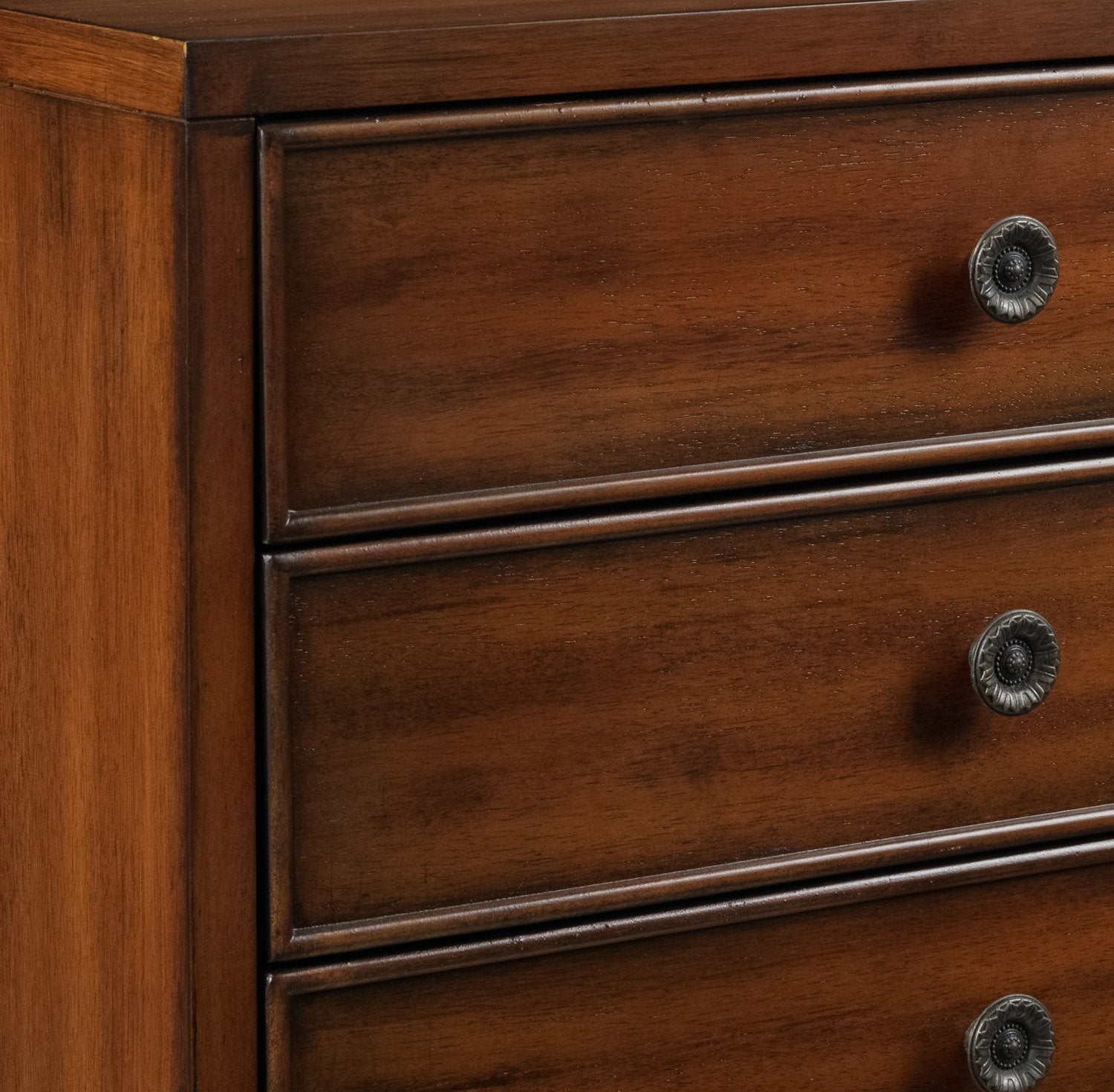 Bentley Accent Chest - Walnut
