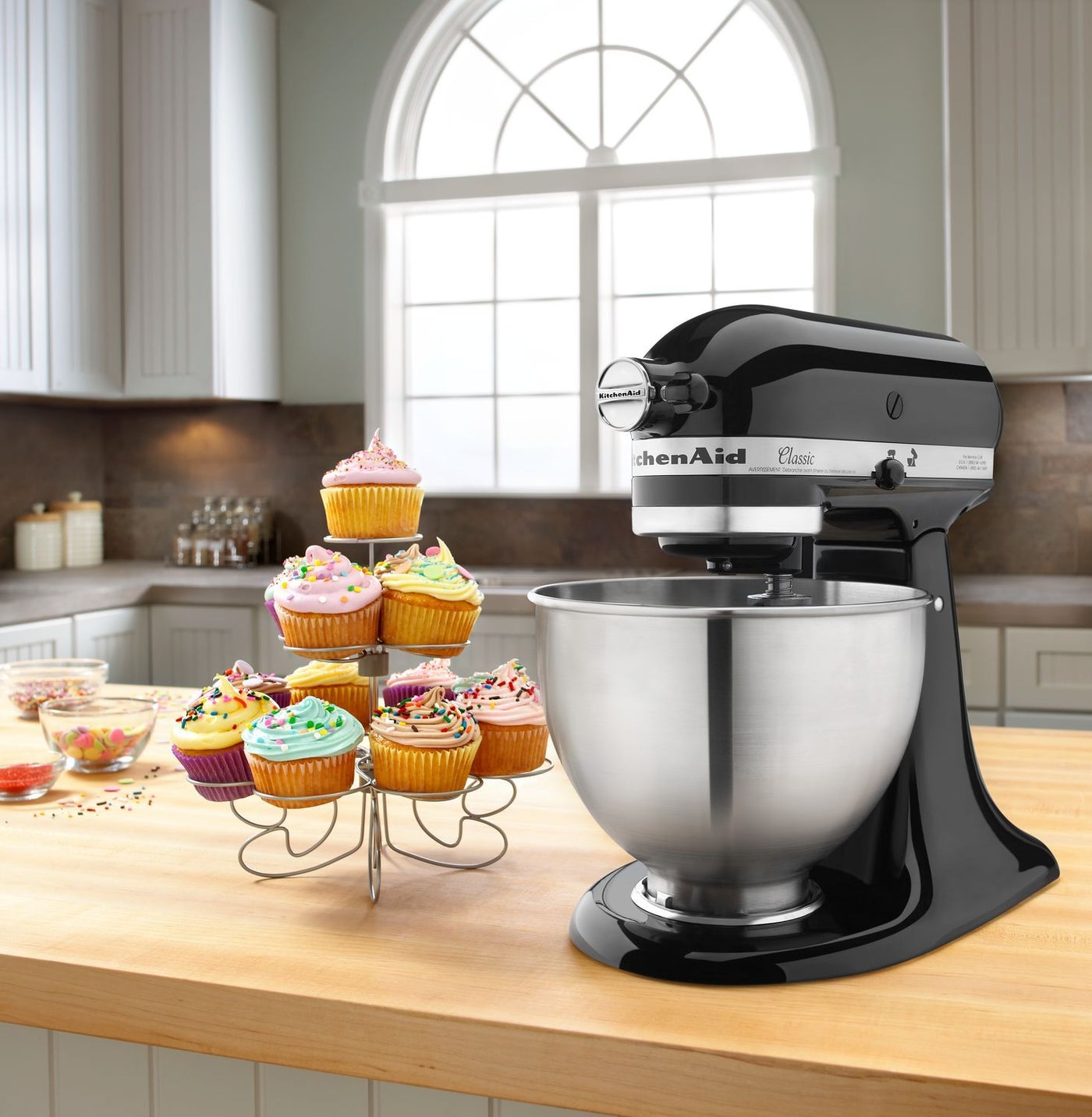 KitchenAid Onyx Black Classic Series 4.5-Quart Stand Mixer - K45SSOB