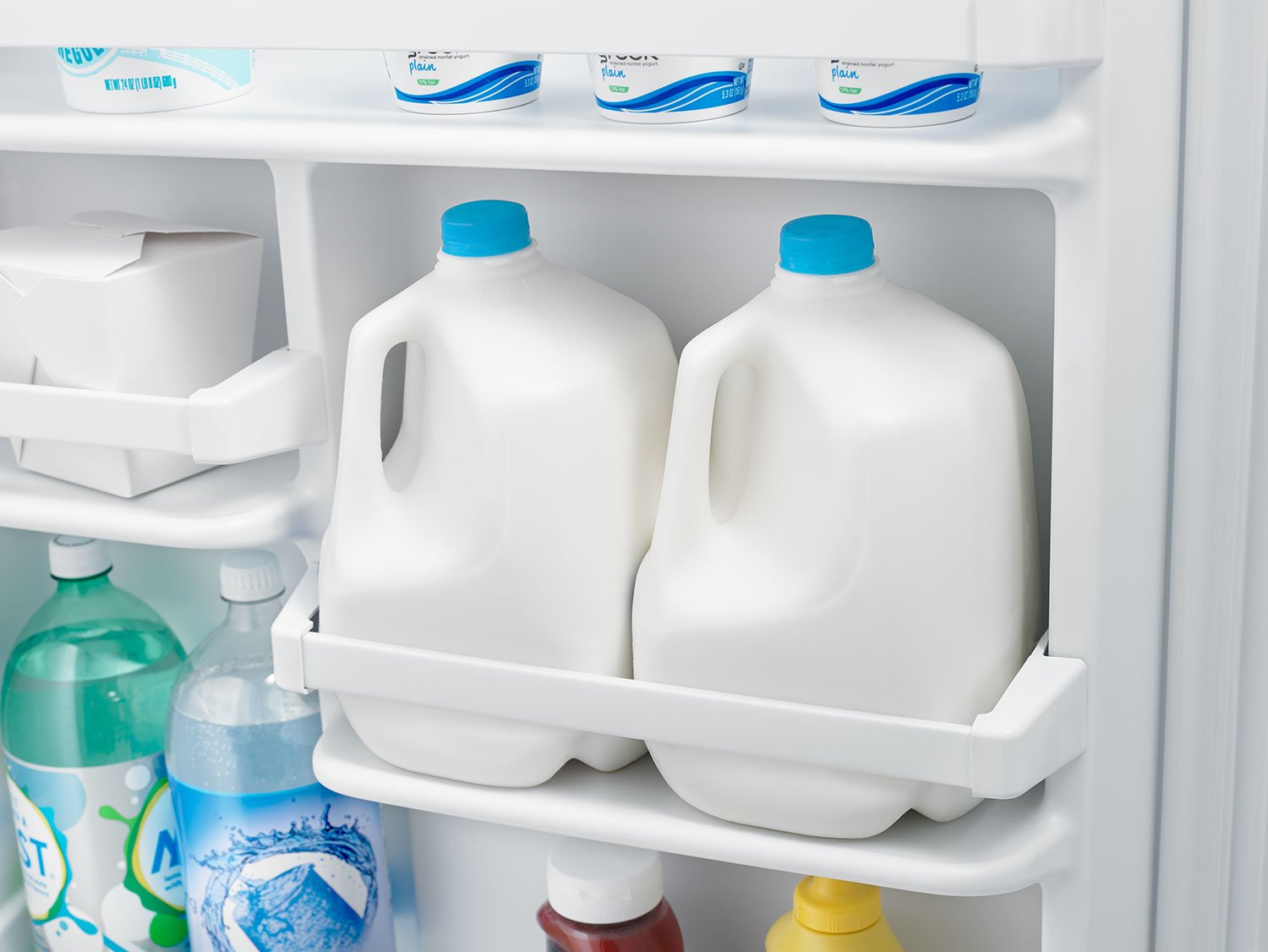 Amana White Top-Freezer Refrigerator (18.15 Cu. Ft.) - ART318FFDW