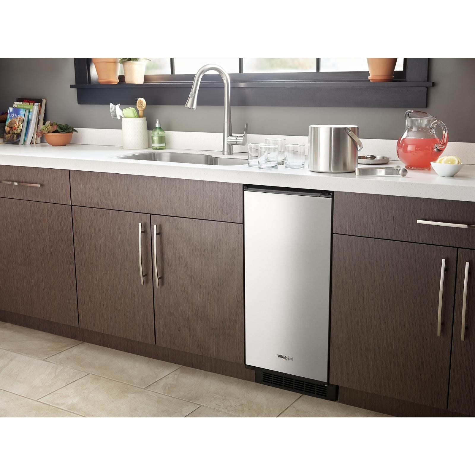 Whirlpool Fingerprint Resistant Stainless Steel Icemaker (25 lbs) - WUI75X15HZ