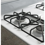 GE White Freestanding Gas Range (5.0 Cu. Ft.) - JCGBS60DEKWW
