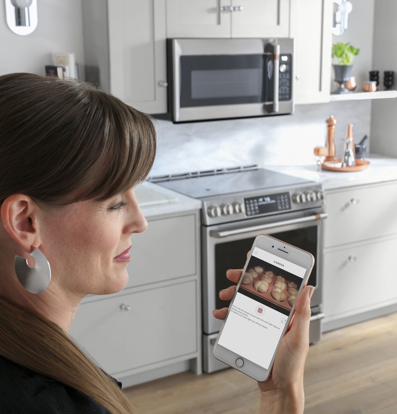 Café™ Stainless Steel 30" Smart Slide-In, Front-Control, Induction and Convection Range with In-Oven Camera (5.7 Cu. Ft) - CHS90XP2MS1