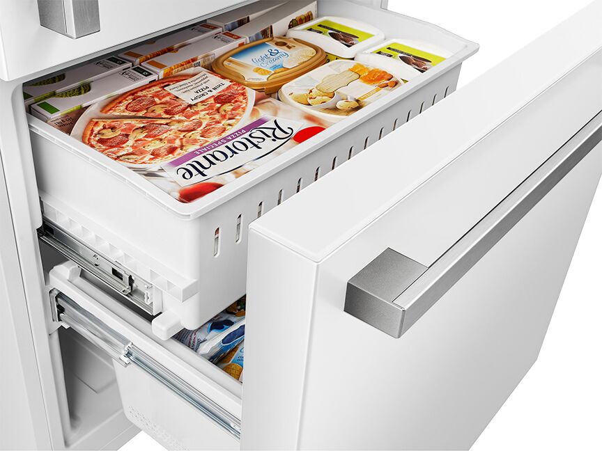 Hisense White 32" Counter-Depth Bottom Mount Fridge (17 Cu.Ft.) - RB17A2CWE