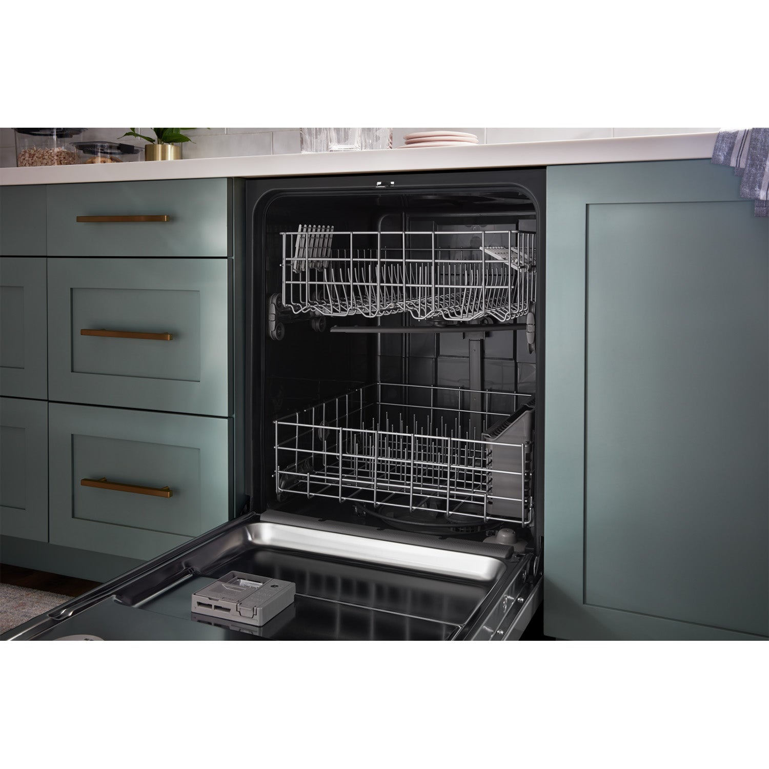 Whirlpool 24" Fingerprint Resistant Stainless Steel Dishwasher (55 dBA) - WDP540HAMZ
