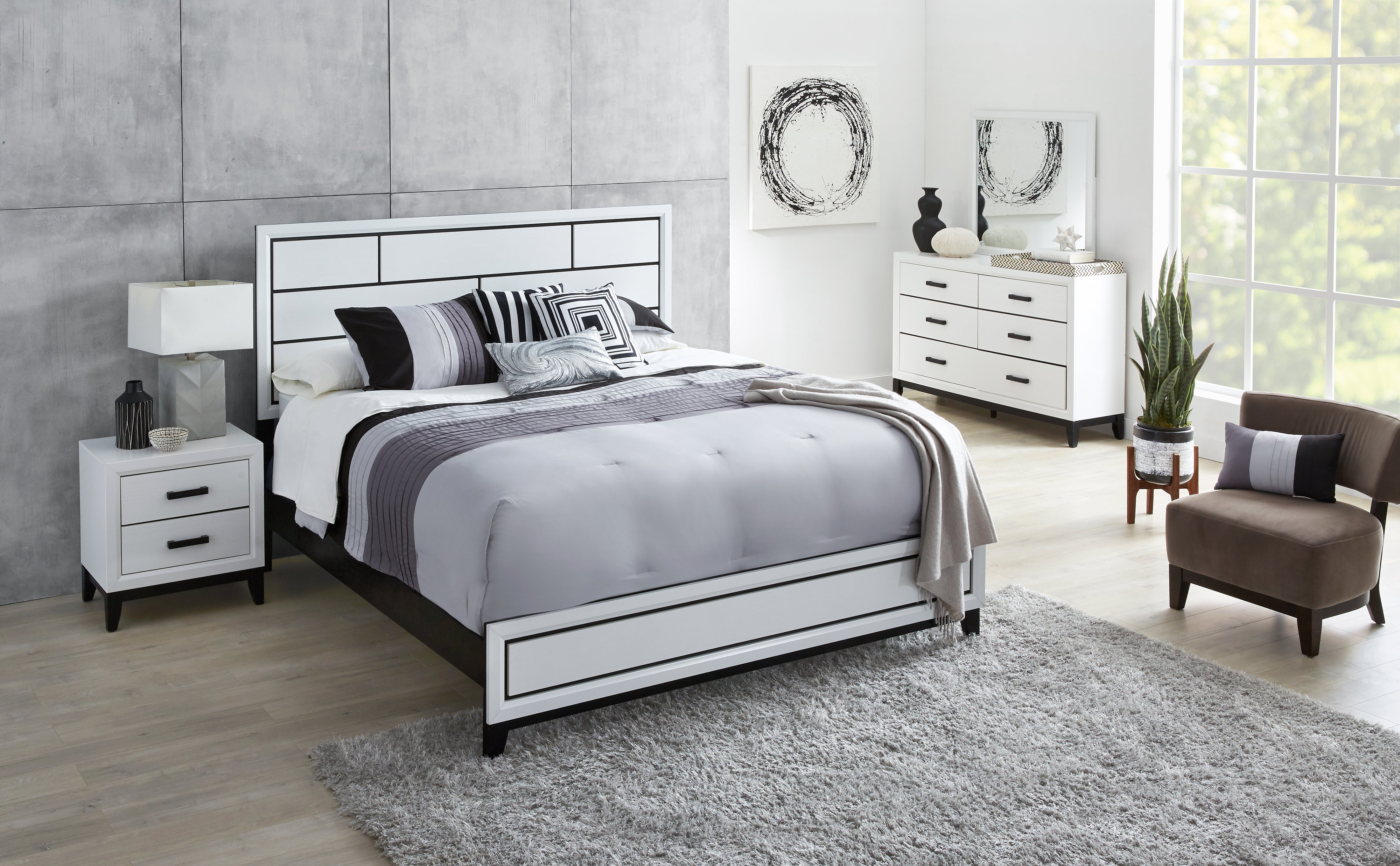Frost 6-Piece Full Bedroom package - White, Black