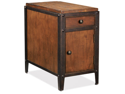 Pinebrook Chairside Table - Distressed Natural Pine