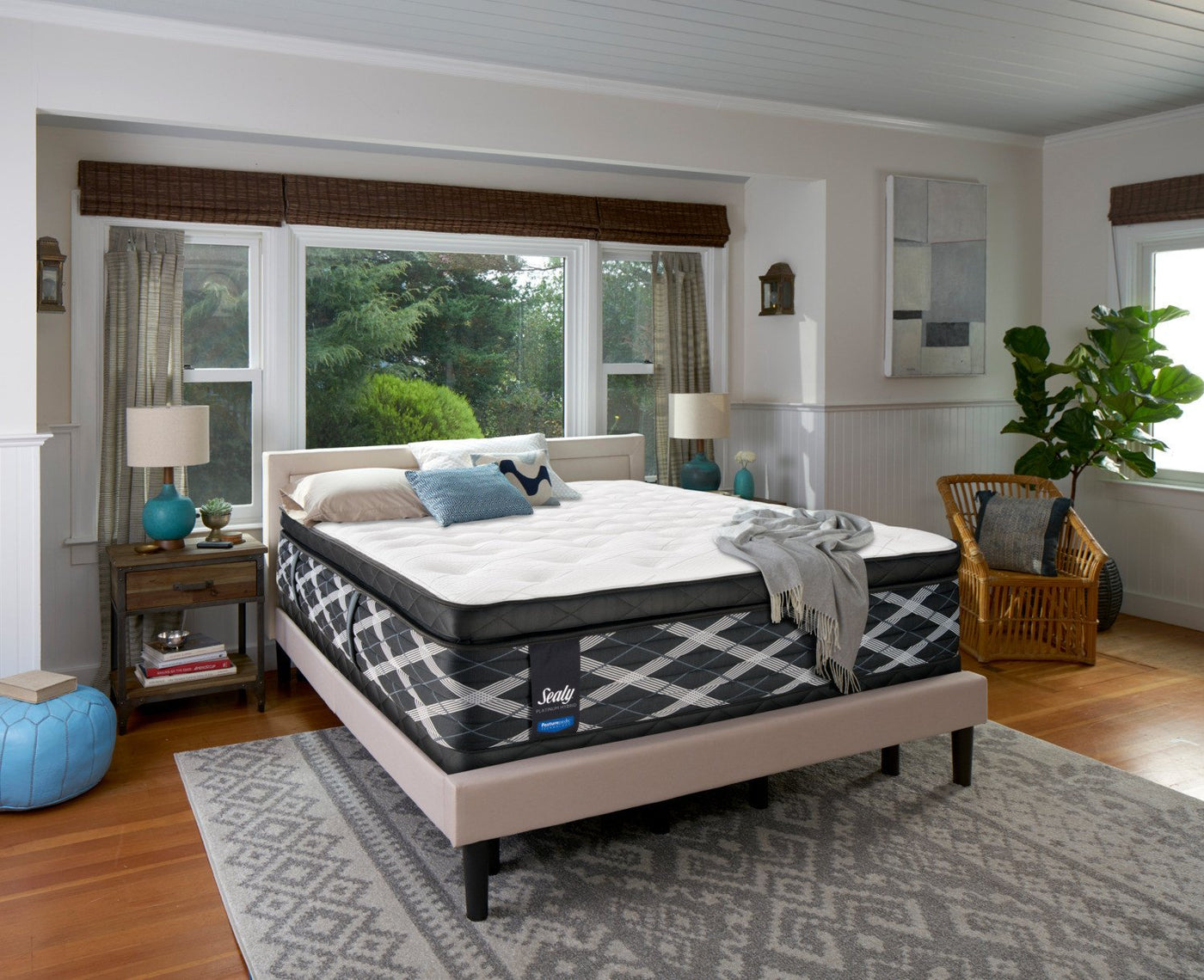 Sealy Mastery Hybrid Plush King Mattress and Split Low-Profile Boxspring Set