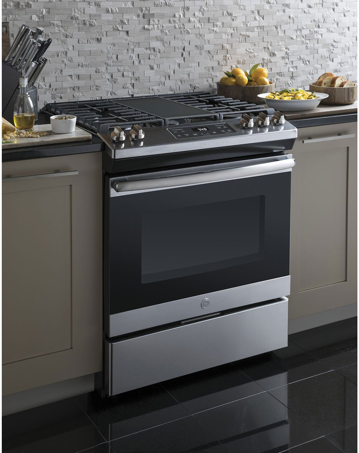 GE Premium Stainless Steel Appearance Slide-In Gas Range (5.4 Cu. Ft.) - JCGSS66SELSS