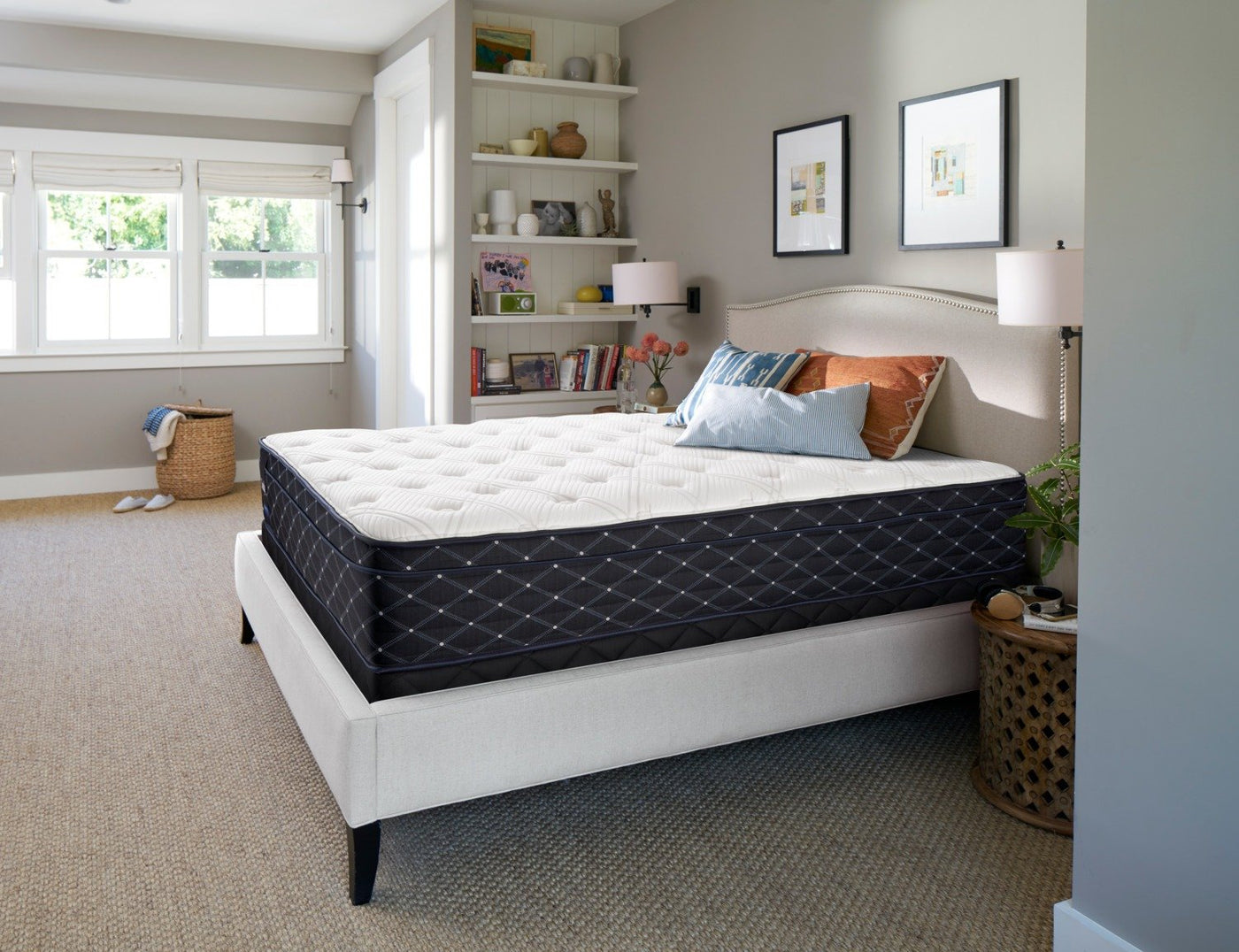 Sealy Familiar Plush Queen Mattress and Split Boxspring Set